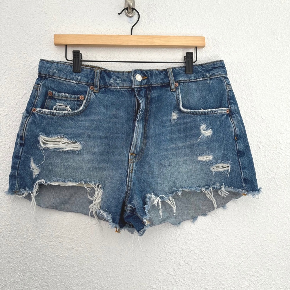 Zara The High Waist Short Womens 12 Blue Denim Distressed Frayed Hem Beach Edgy